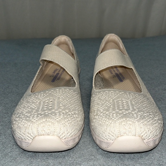 Skechers Relaxed Up Lifted Knit Shoes Womens Size 9 Ivory Maryjane Comfort - Picture 2 of 12